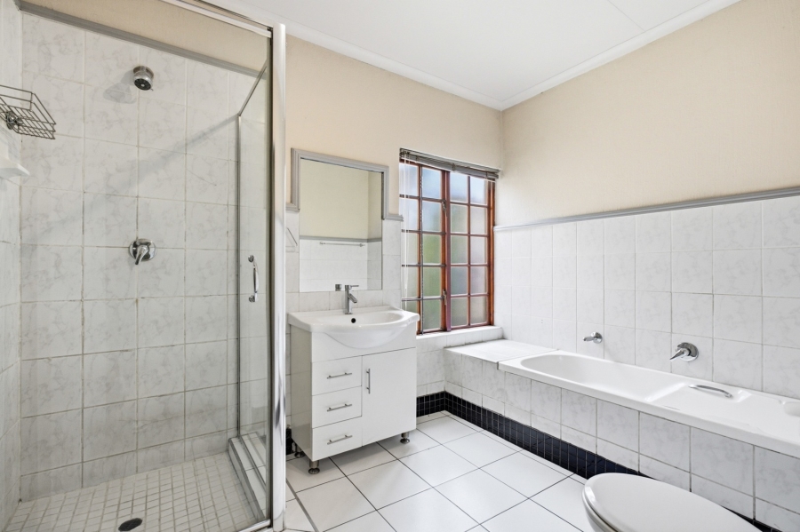 To Let 3 Bedroom Property for Rent in Douglasdale Gauteng