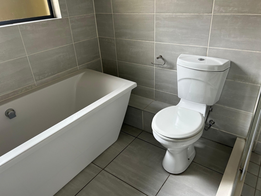 3 Bedroom Property for Sale in Waterfall Gauteng