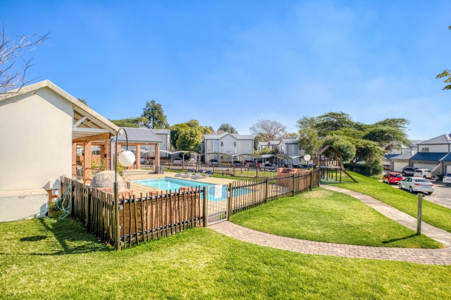 2 Bedroom Property for Sale in Broadacres Gauteng
