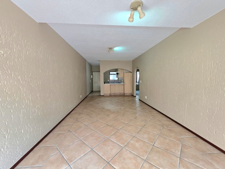 To Let 2 Bedroom Property for Rent in Lonehill Gauteng