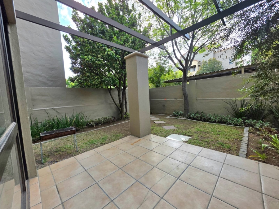 To Let 2 Bedroom Property for Rent in Lonehill Gauteng
