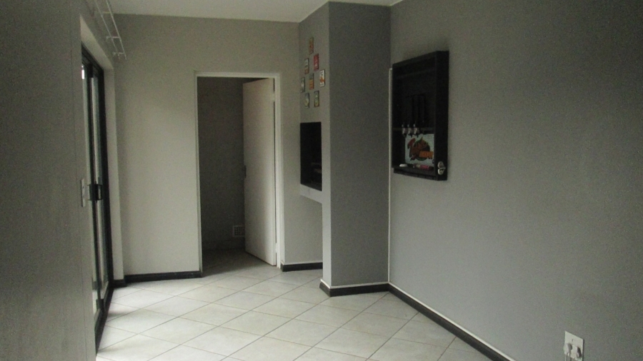 2 Bedroom Property for Sale in Norton Home Estate AH Gauteng
