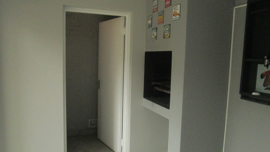2 Bedroom Property for Sale in Norton Home Estate AH Gauteng