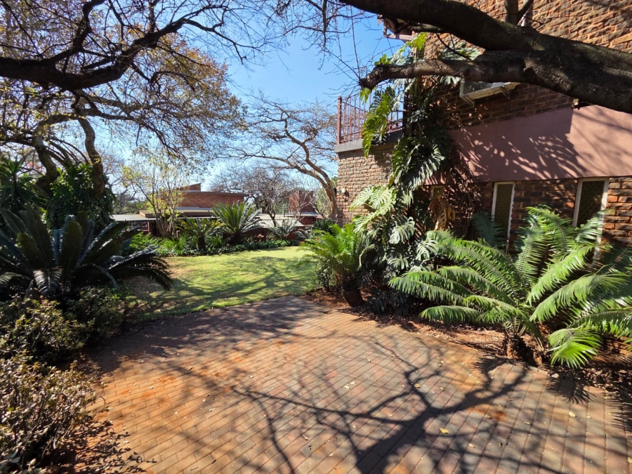 5 Bedroom Property for Sale in Magalieskruin Gauteng