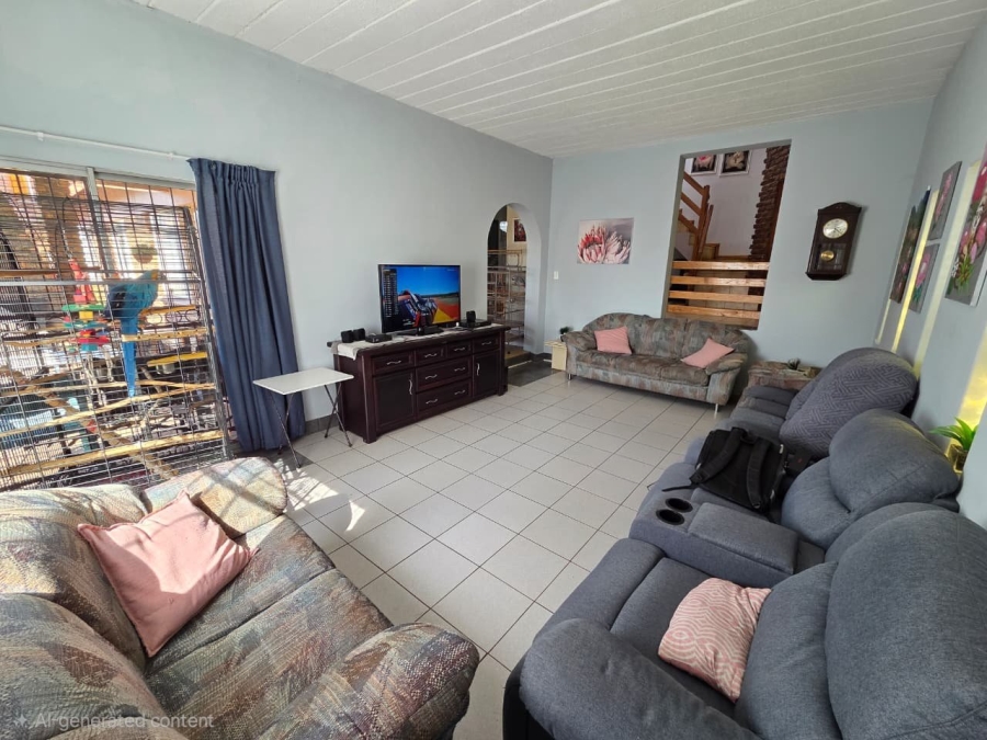 5 Bedroom Property for Sale in Magalieskruin Gauteng