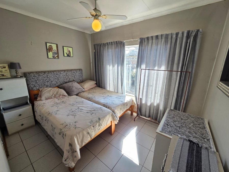 5 Bedroom Property for Sale in Magalieskruin Gauteng