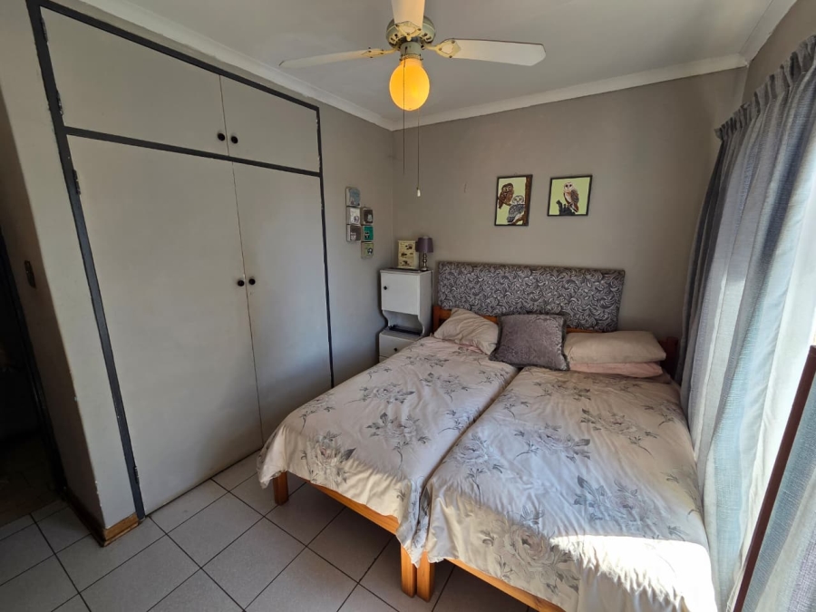 5 Bedroom Property for Sale in Magalieskruin Gauteng