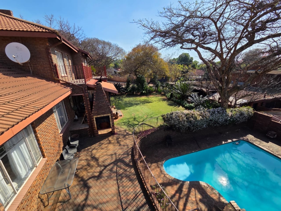 5 Bedroom Property for Sale in Magalieskruin Gauteng