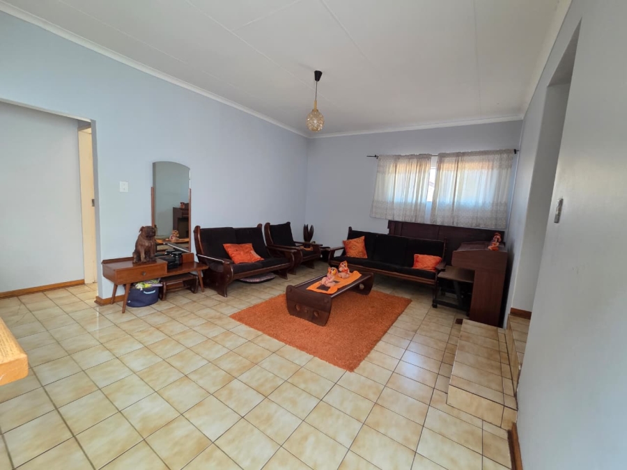 5 Bedroom Property for Sale in Magalieskruin Gauteng