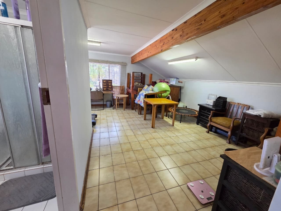 5 Bedroom Property for Sale in Magalieskruin Gauteng