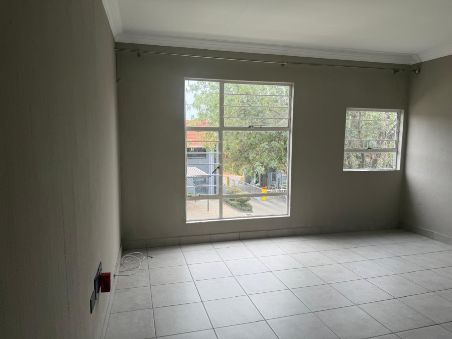 To Let 3 Bedroom Property for Rent in La Montagne Gauteng