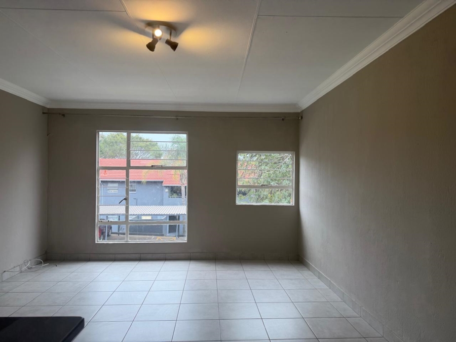 To Let 3 Bedroom Property for Rent in La Montagne Gauteng