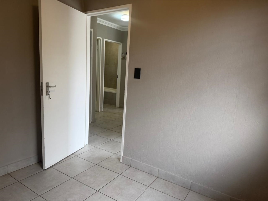 To Let 3 Bedroom Property for Rent in La Montagne Gauteng