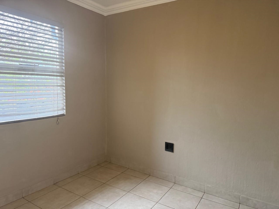To Let 3 Bedroom Property for Rent in La Montagne Gauteng