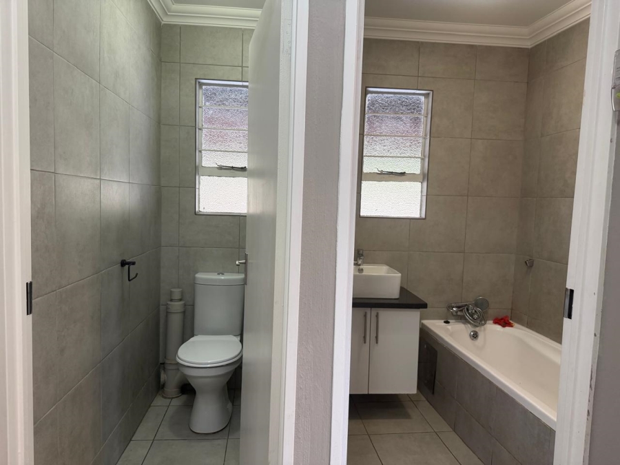 To Let 3 Bedroom Property for Rent in La Montagne Gauteng