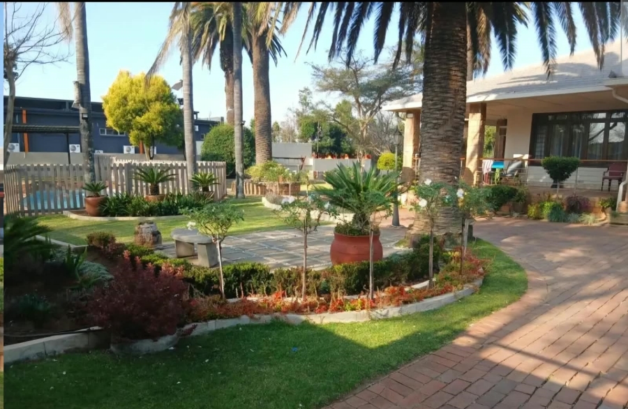 4 Bedroom Property for Sale in Northcliff Gauteng