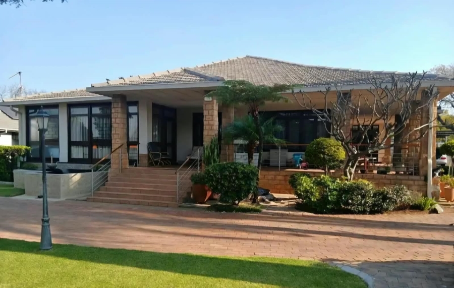 4 Bedroom Property for Sale in Northcliff Gauteng