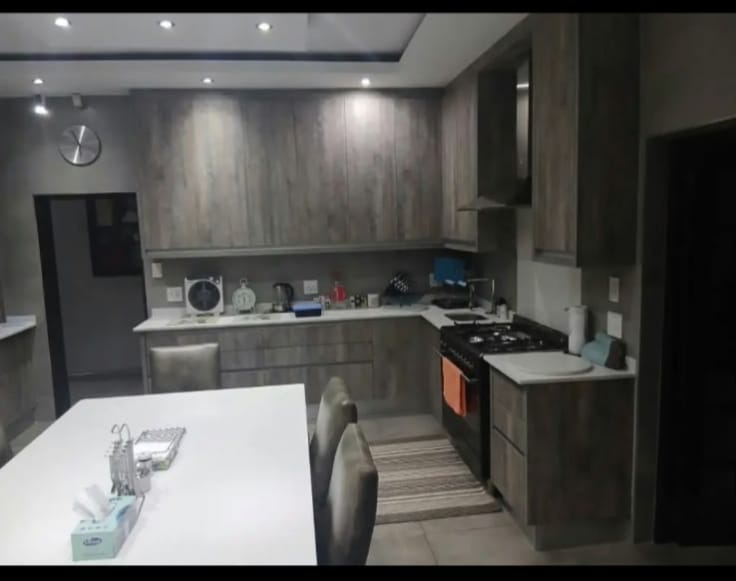 4 Bedroom Property for Sale in Northcliff Gauteng