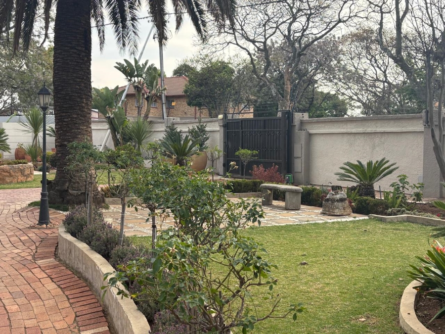 4 Bedroom Property for Sale in Northcliff Gauteng