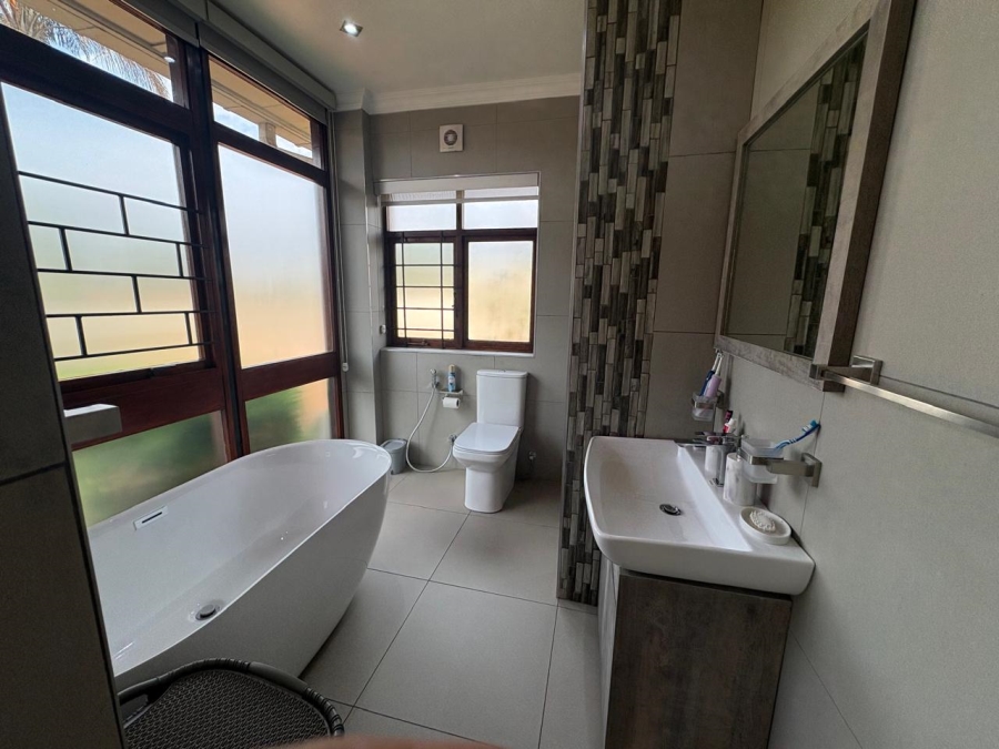 4 Bedroom Property for Sale in Northcliff Gauteng