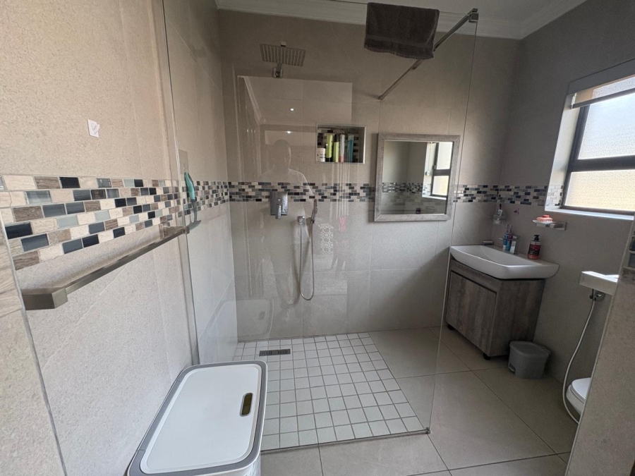 4 Bedroom Property for Sale in Northcliff Gauteng