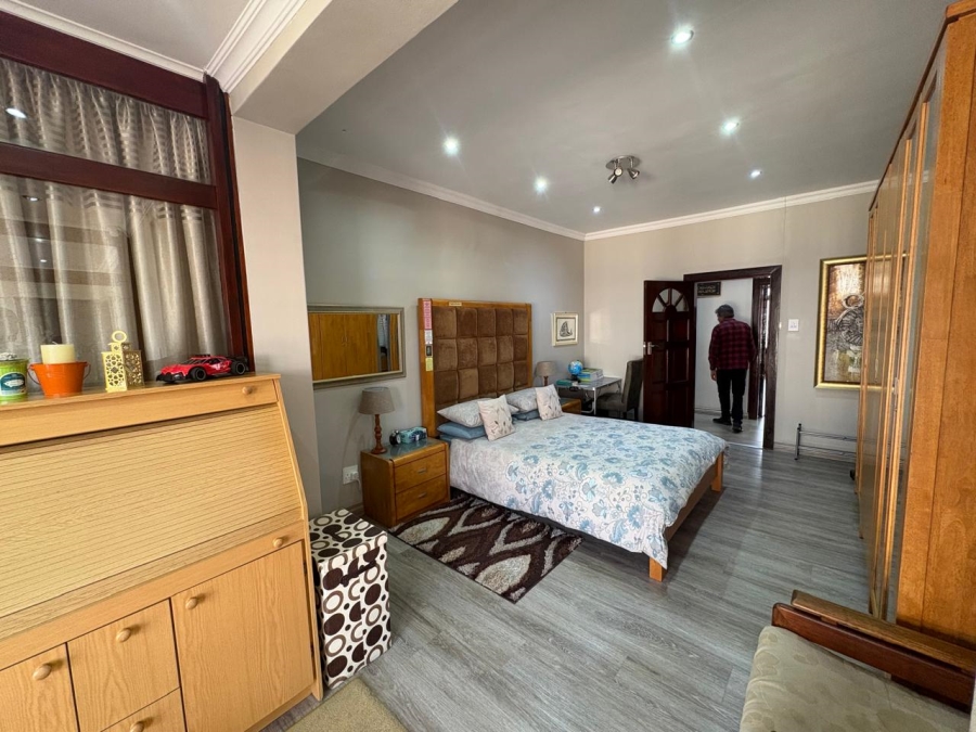 4 Bedroom Property for Sale in Northcliff Gauteng