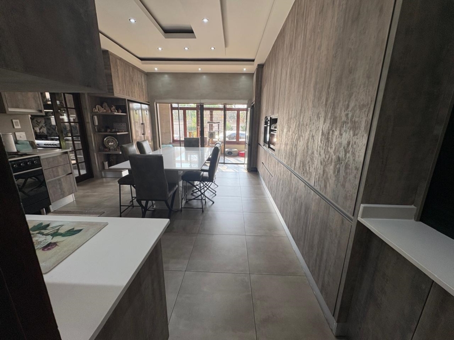 4 Bedroom Property for Sale in Northcliff Gauteng