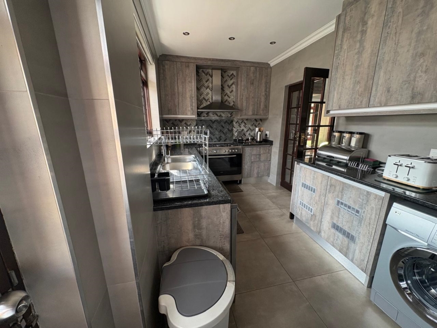 4 Bedroom Property for Sale in Northcliff Gauteng