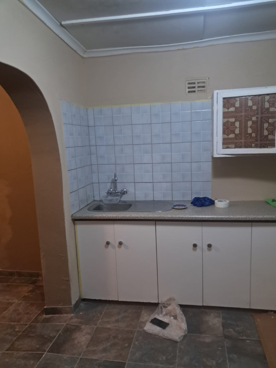 To Let 1 Bedroom Property for Rent in Discovery Gauteng