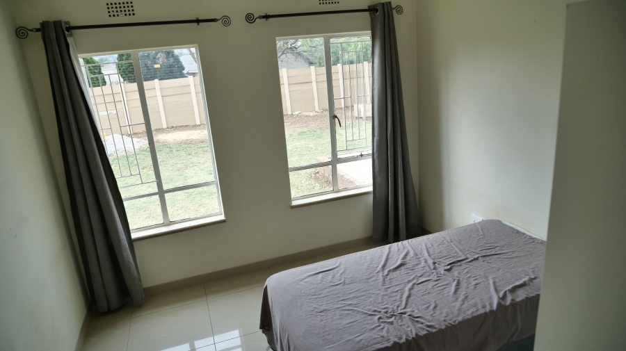 To Let 3 Bedroom Property for Rent in Glenanda Gauteng