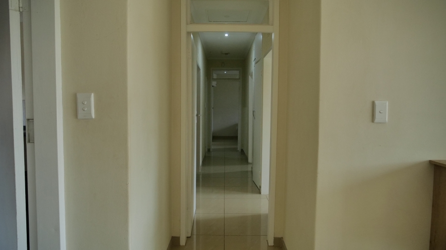 To Let 3 Bedroom Property for Rent in Glenanda Gauteng