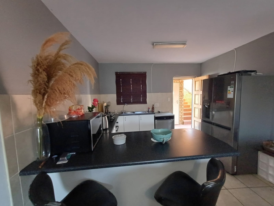 2 Bedroom Property for Sale in Groblerpark Gauteng