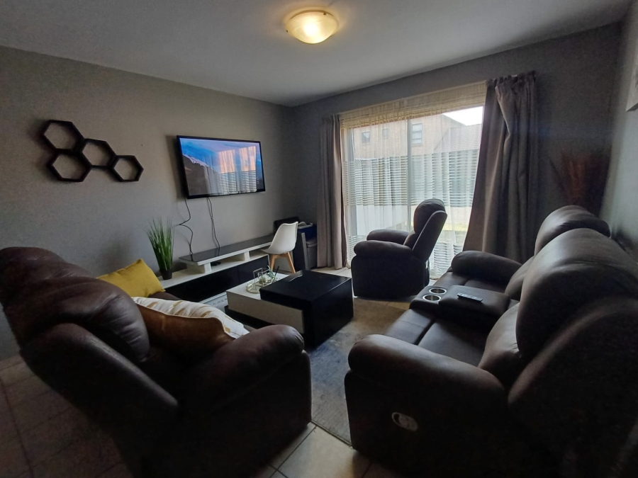 2 Bedroom Property for Sale in Groblerpark Gauteng