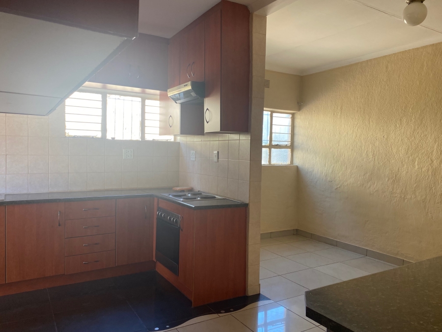 To Let 1 Bedroom Property for Rent in Klevehill Park Gauteng