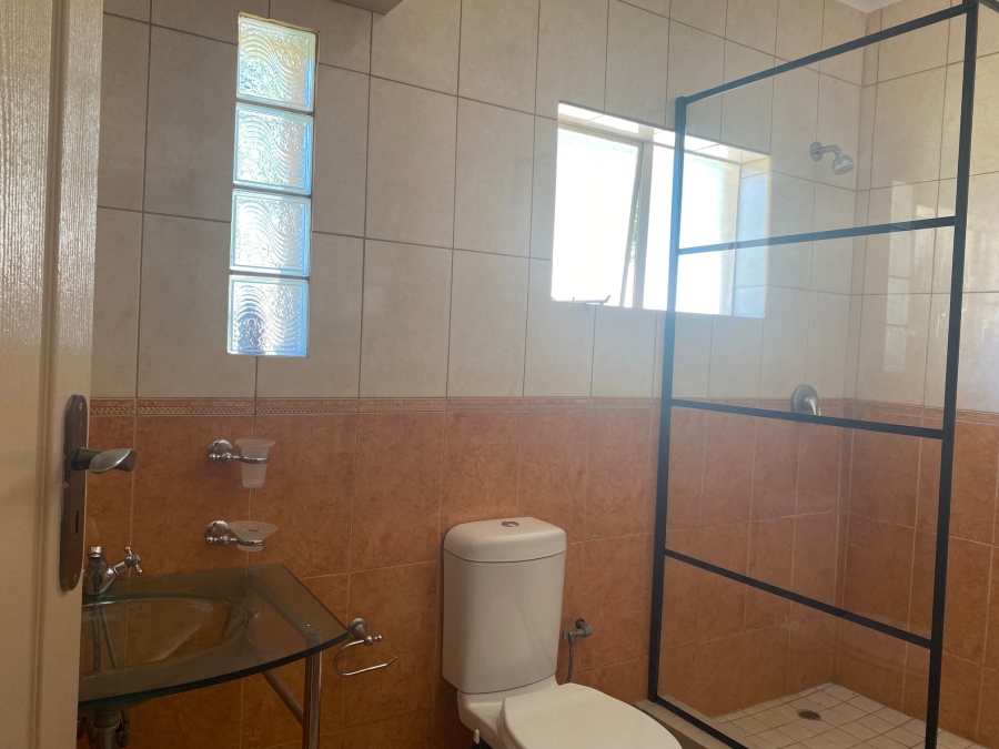 To Let 1 Bedroom Property for Rent in Klevehill Park Gauteng