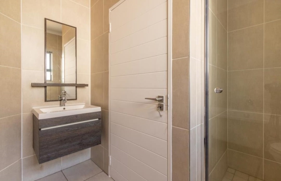 To Let 3 Bedroom Property for Rent in Olivedale Gauteng