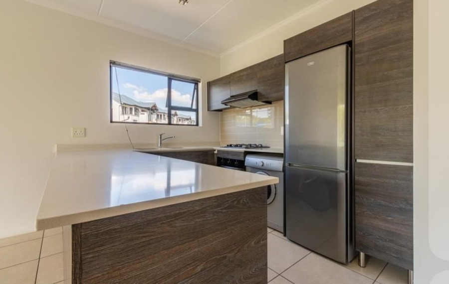 To Let 3 Bedroom Property for Rent in Olivedale Gauteng