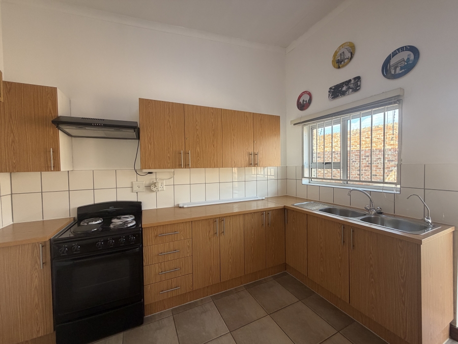 To Let 4 Bedroom Property for Rent in Deltoida A H Gauteng