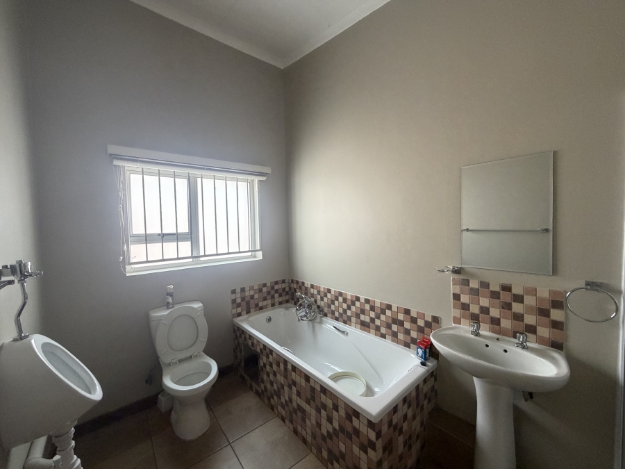 To Let 4 Bedroom Property for Rent in Deltoida A H Gauteng