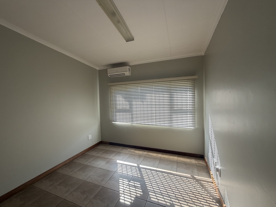 To Let 4 Bedroom Property for Rent in Deltoida A H Gauteng