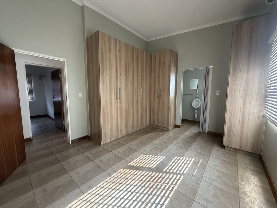 To Let 4 Bedroom Property for Rent in Deltoida A H Gauteng