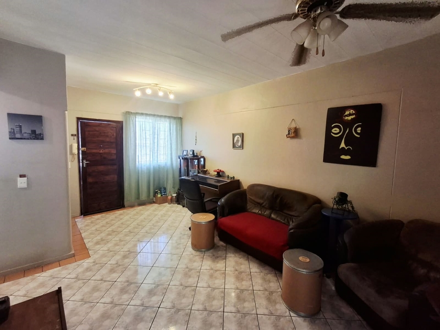 2 Bedroom Property for Sale in Waverley Gauteng