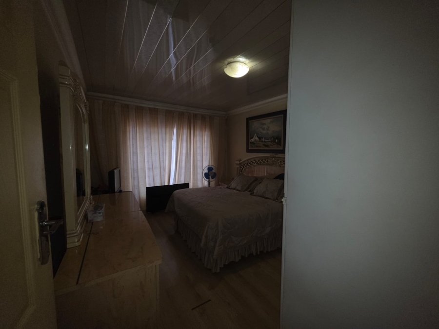 2 Bedroom Property for Sale in The Orchards Gauteng