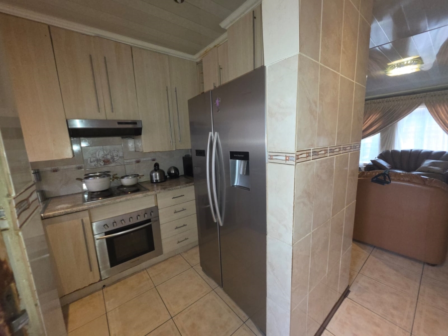 2 Bedroom Property for Sale in The Orchards Gauteng