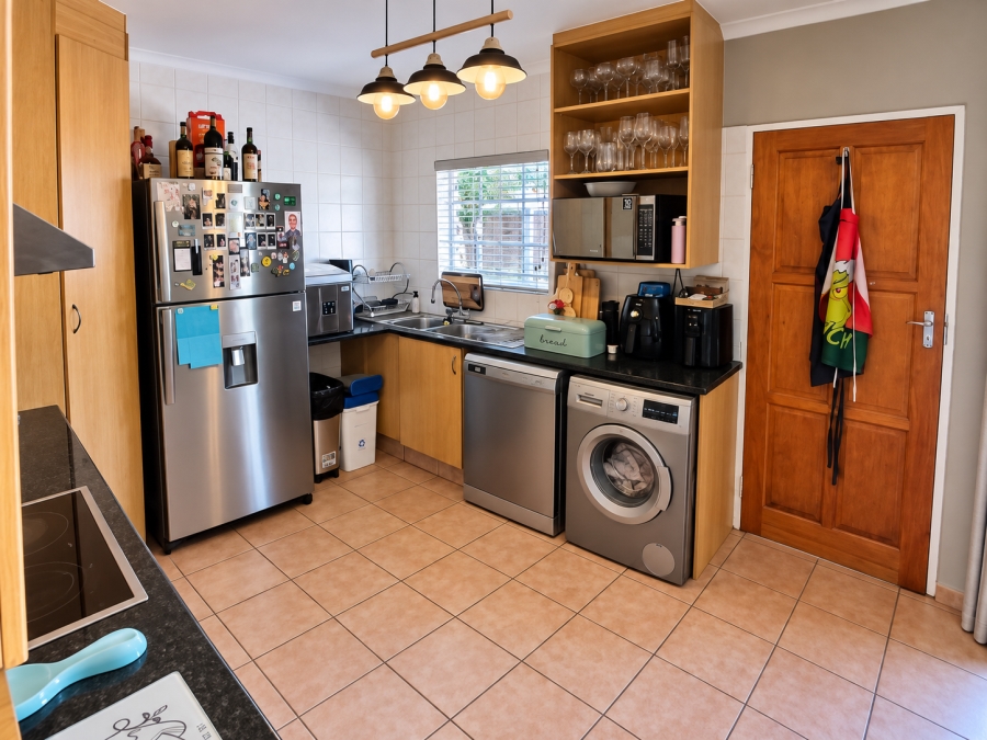 To Let 3 Bedroom Property for Rent in Equestria Gauteng