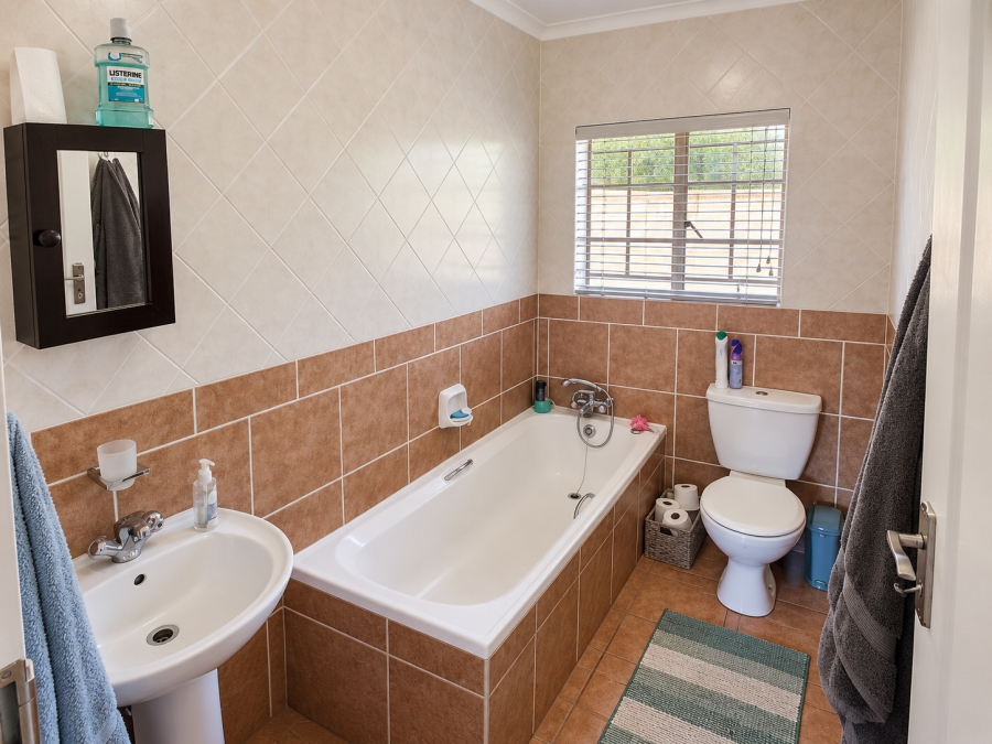 To Let 3 Bedroom Property for Rent in Equestria Gauteng
