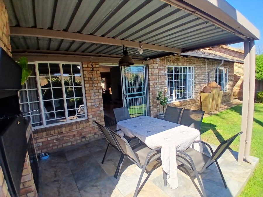 To Let 3 Bedroom Property for Rent in Equestria Gauteng
