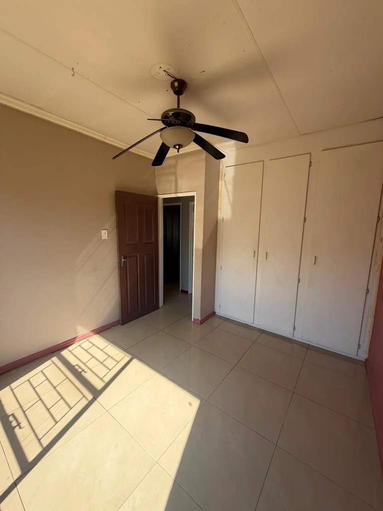 To Let 2 Bedroom Property for Rent in Radiokop Gauteng