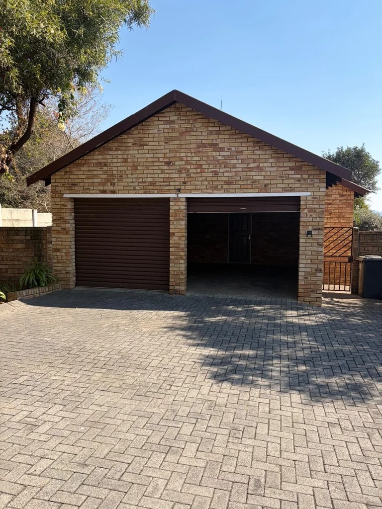 To Let 2 Bedroom Property for Rent in Radiokop Gauteng