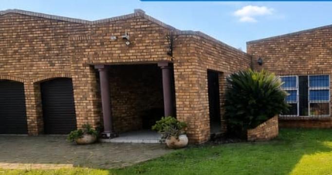 4 Bedroom Property for Sale in Casseldale Gauteng